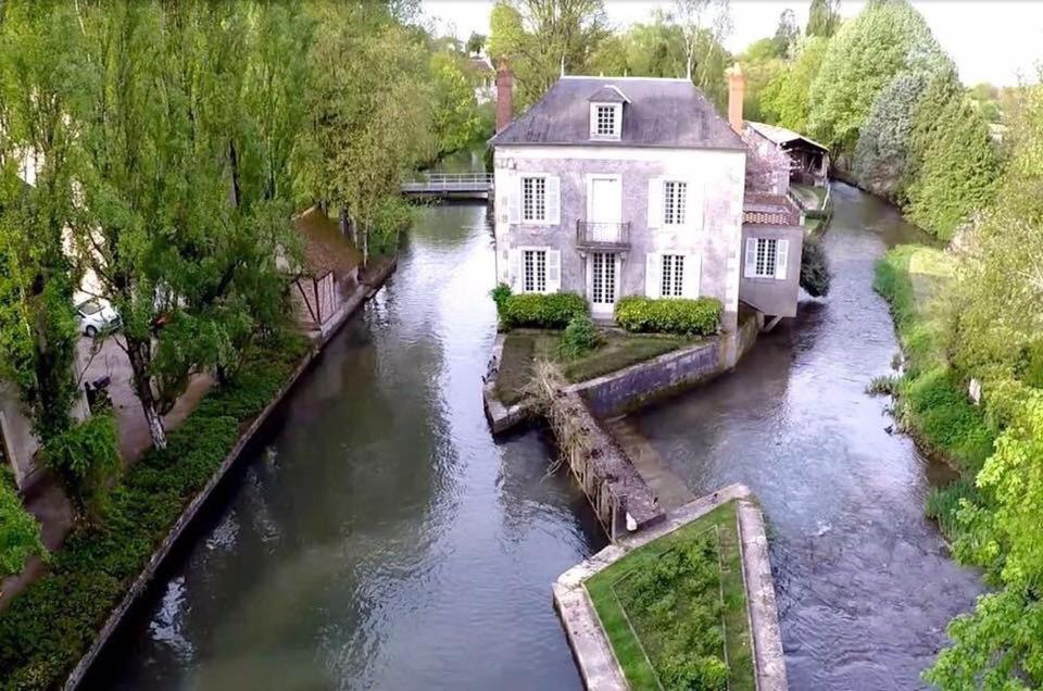 Maison Du Moulin 栋济 外观 照片